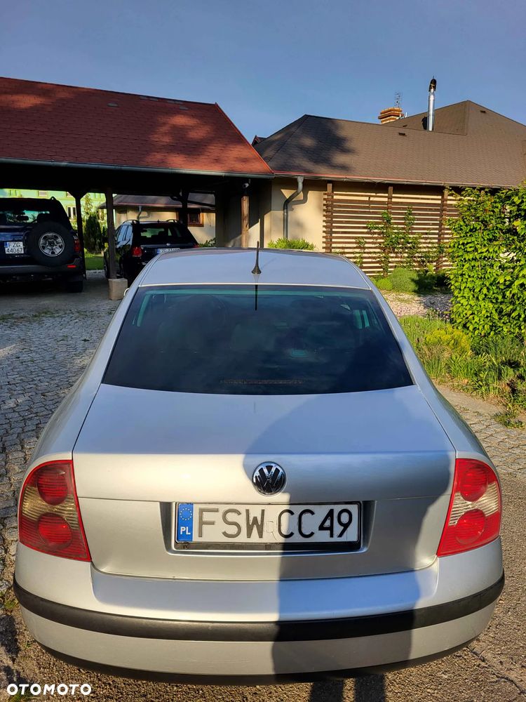 Volkswagen Passat 1.9 TDI Basis - 6