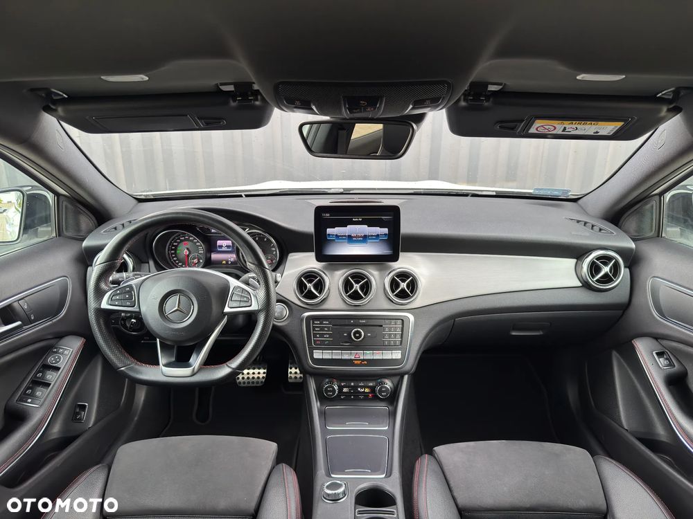 Mercedes-Benz GLA 220 4-Matic AMG Line - 23