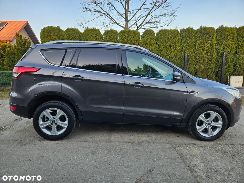 Ford Kuga - 10
