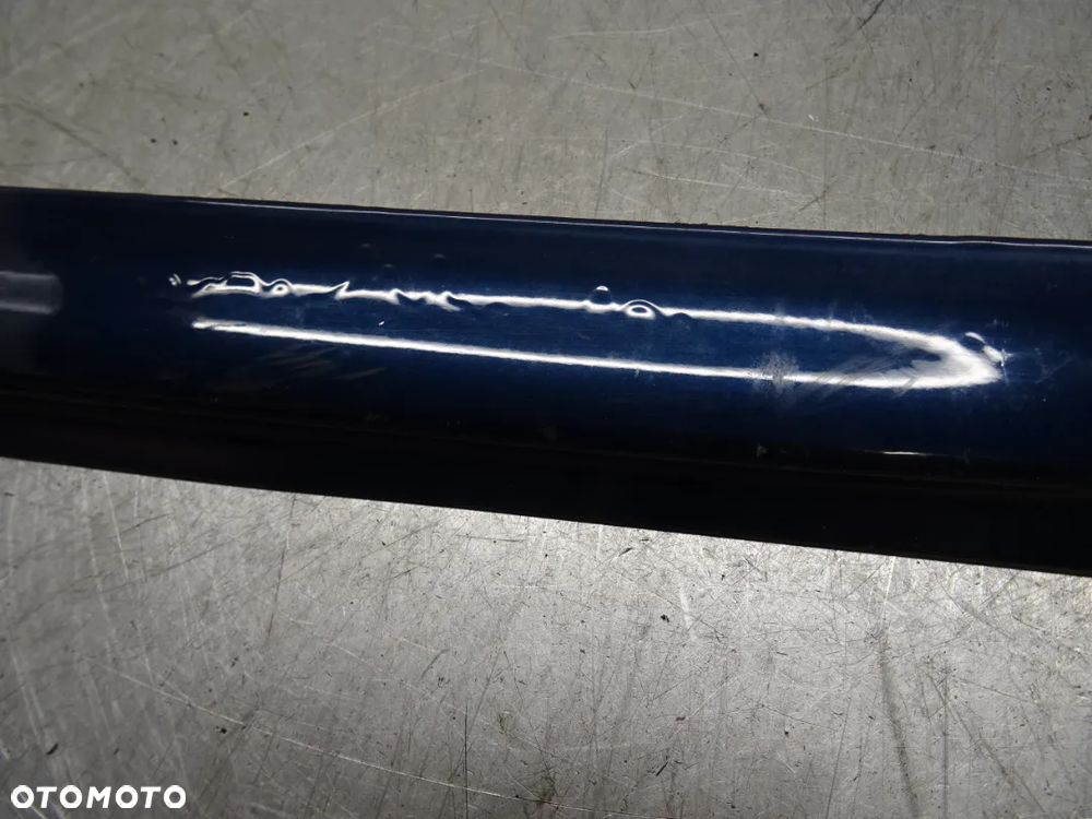 JEEP CHEROKEE KJ LIBERTY 01-05 3.7 LISTWA DRZWI PRAWY TYŁ - 2
