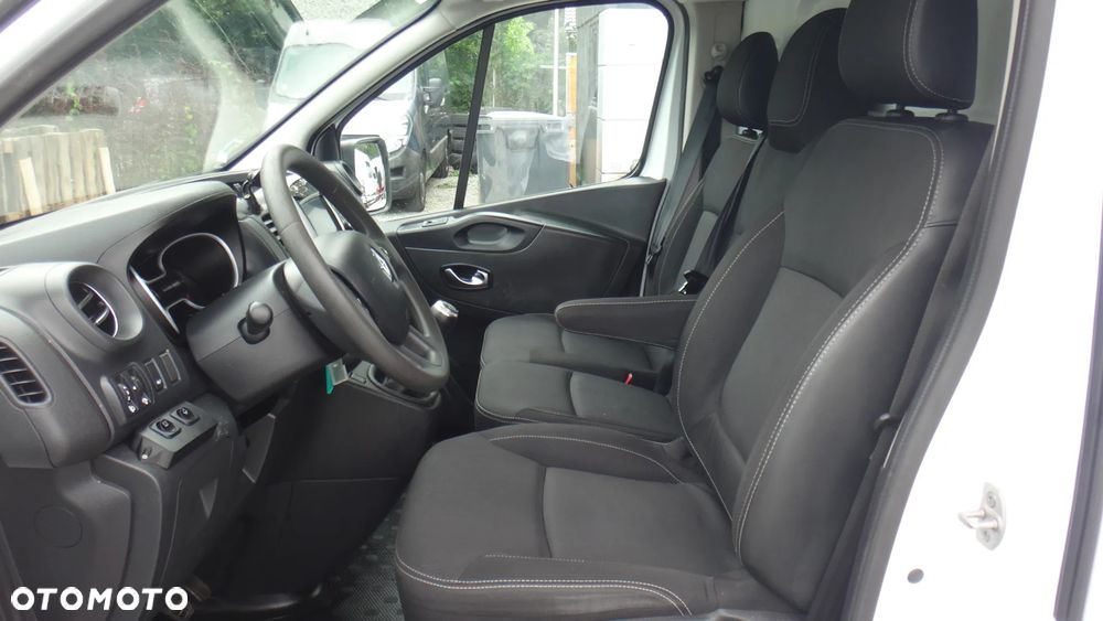 Renault Trafic - 10