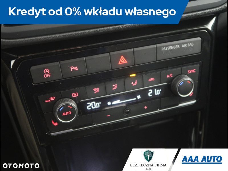 Volkswagen T-Cross - 13