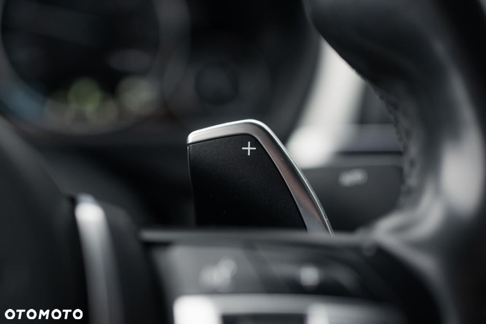 BMW Seria 3 320d xDrive M Sport Shadow sport - 26