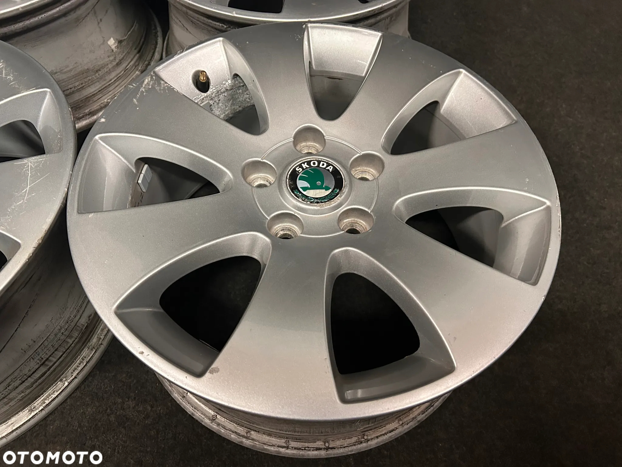 Alufelgi Skoda Superb II, Octavia II, III 16 cali 5x112 4szt. - 17