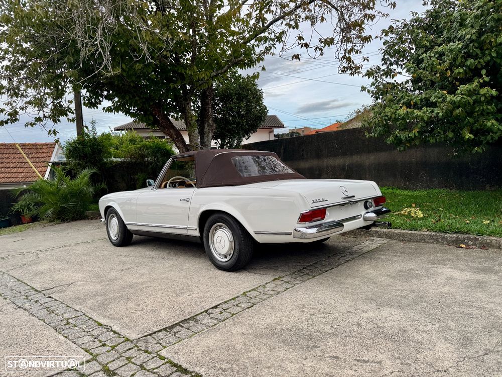 Mercedes-Benz SL 230 - 44