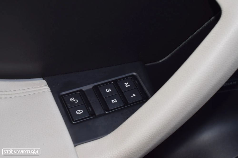 Jaguar F-Pace 2.0 i4D R-Sport - 30