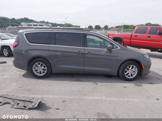 Chrysler Pacifica - 7