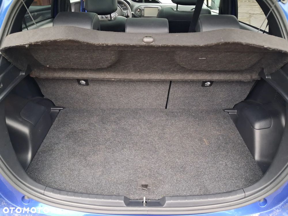 Toyota Yaris Hybrid 100 Dynamic EU6 - 24