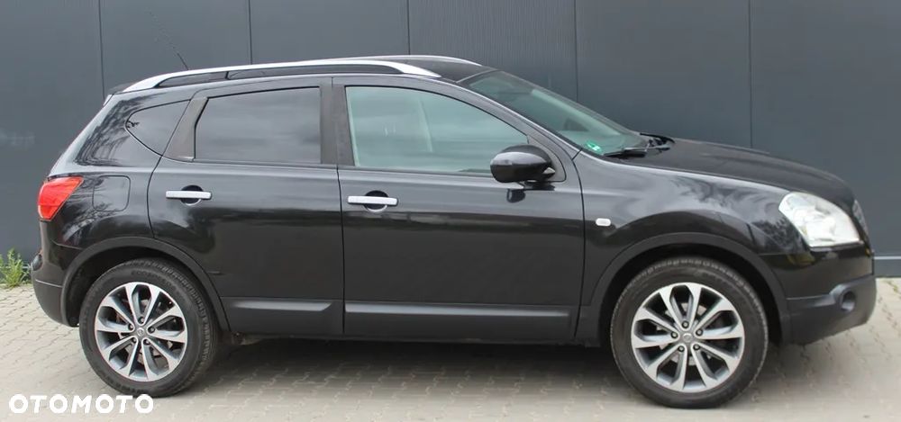 Nissan Qashqai - 2