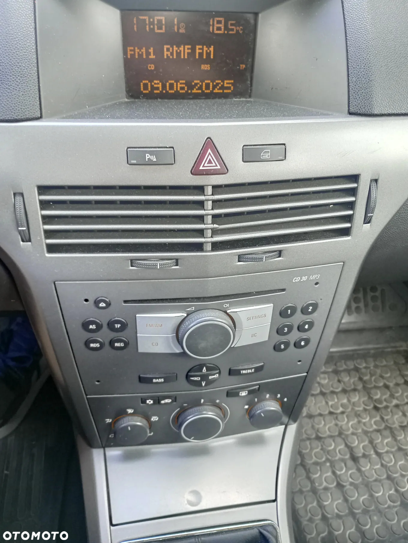 Opel Astra III 1.6 Cosmo - 14