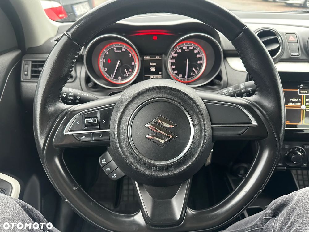 Suzuki Swift 1.2 SHVS Premium Plus - 11