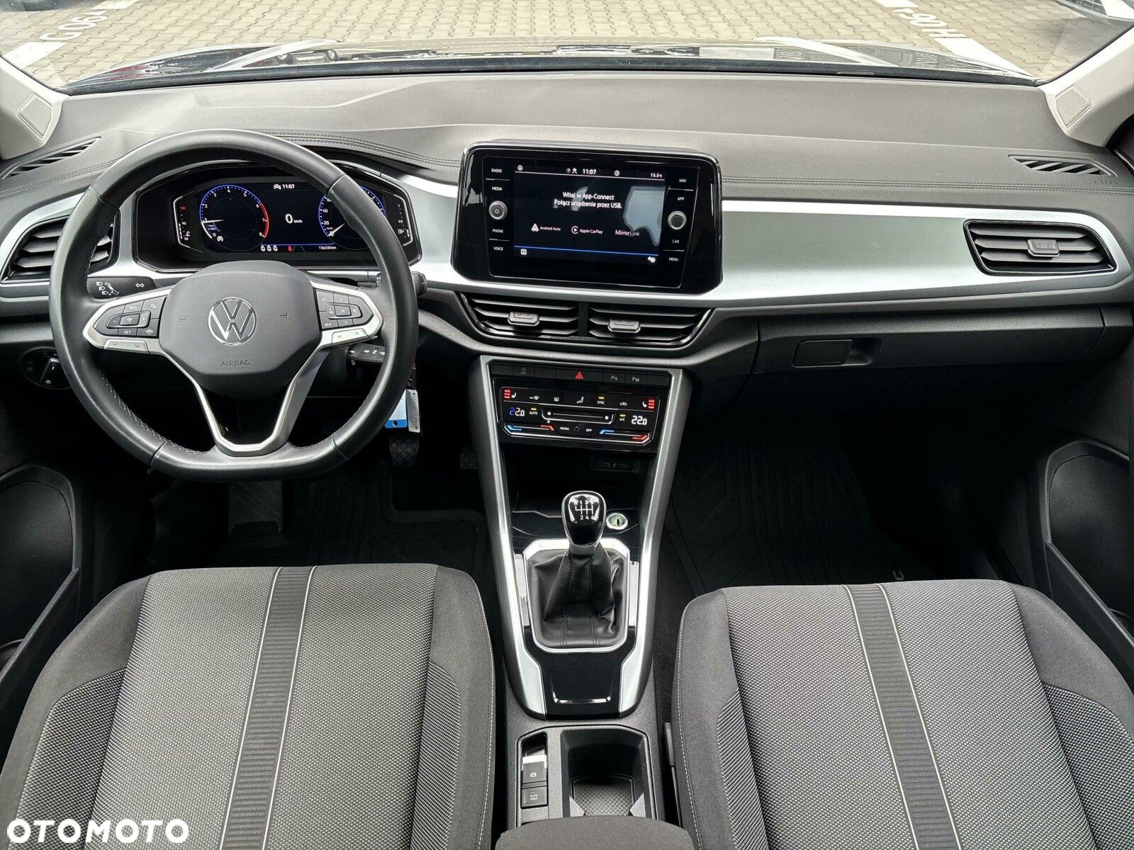 Volkswagen T-Roc - 15