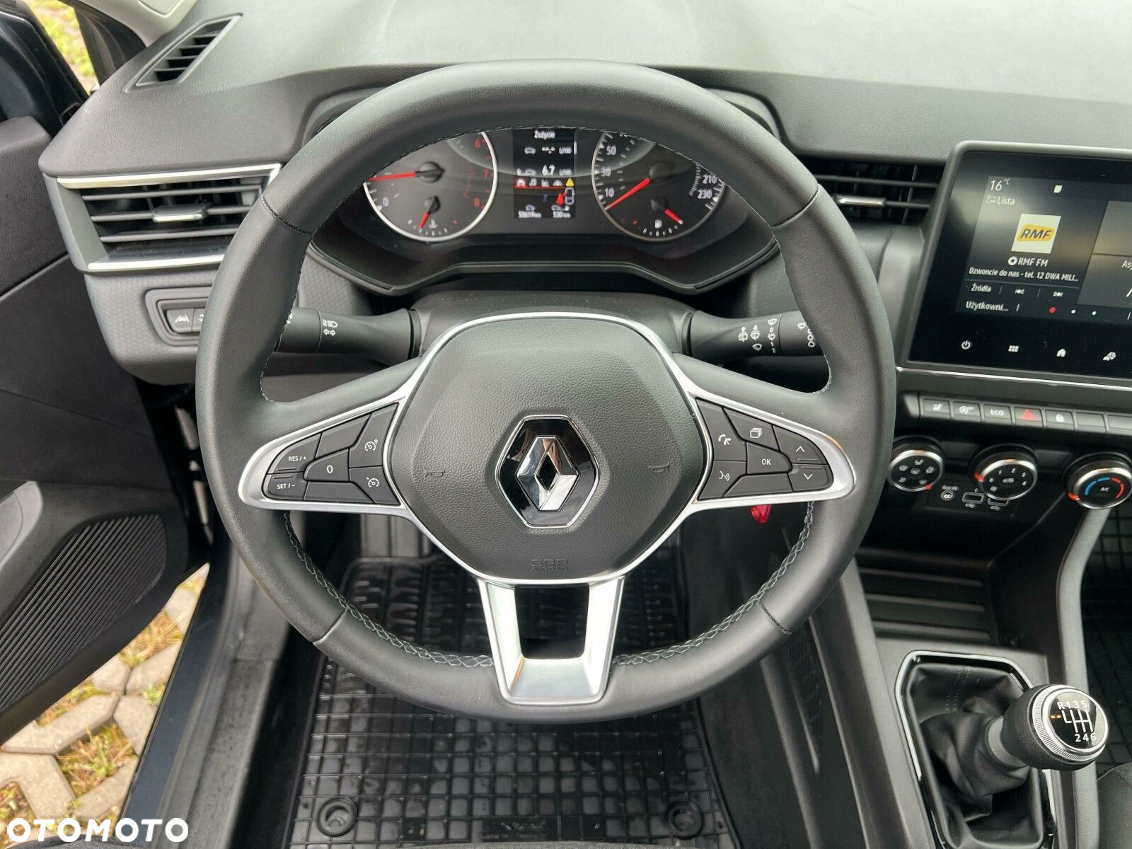 Renault Clio - 15