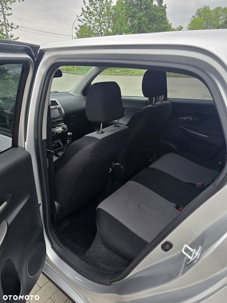 Toyota Urban Cruiser 1.4 D-4D Sol 4x4 - 7
