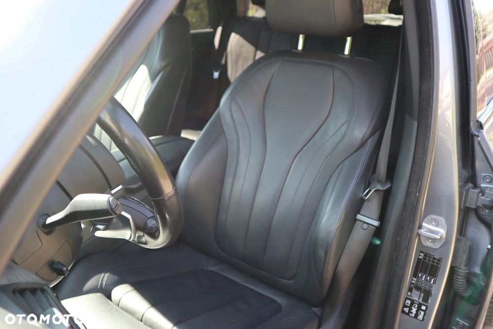 BMW X5 M M50d - 10