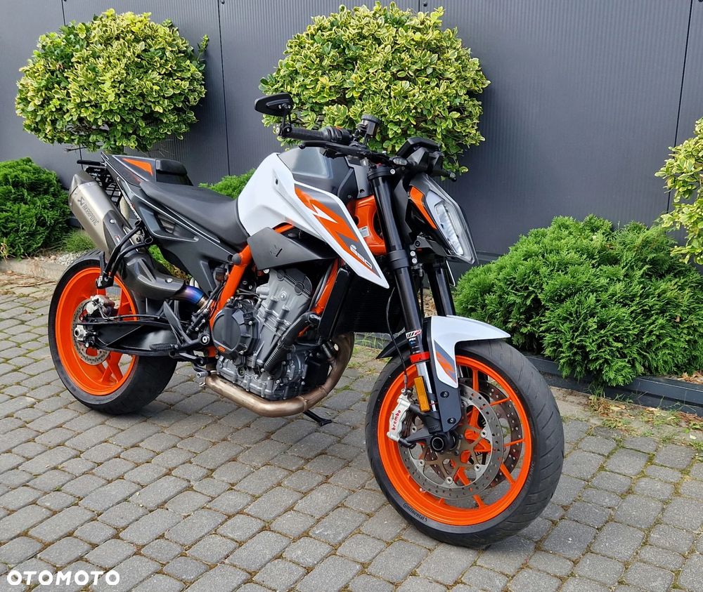 KTM DUKE 890