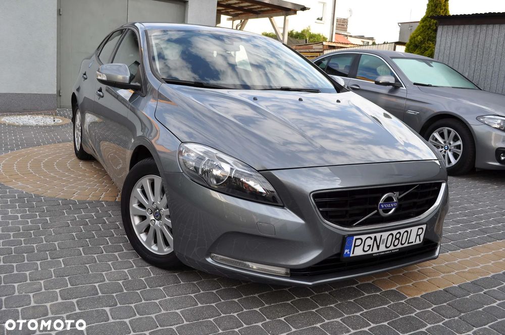 Volvo V40 D2 Momentum - 4