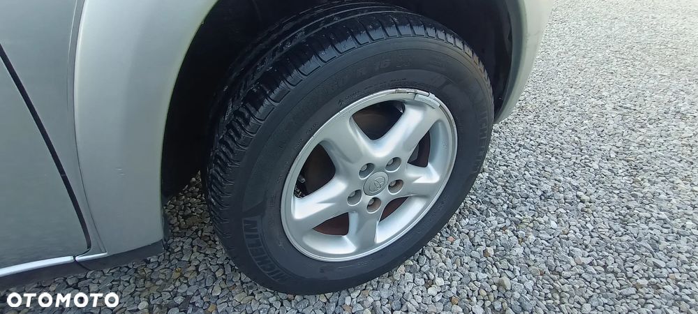 Toyota RAV4 4x4 Sol - 12