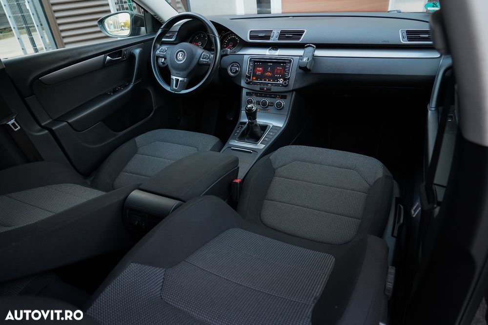 Volkswagen Passat Variant 2.0 TDI BlueMotion Technology Comfortline - 20