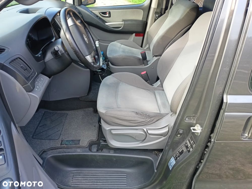 Hyundai H-1 - 11