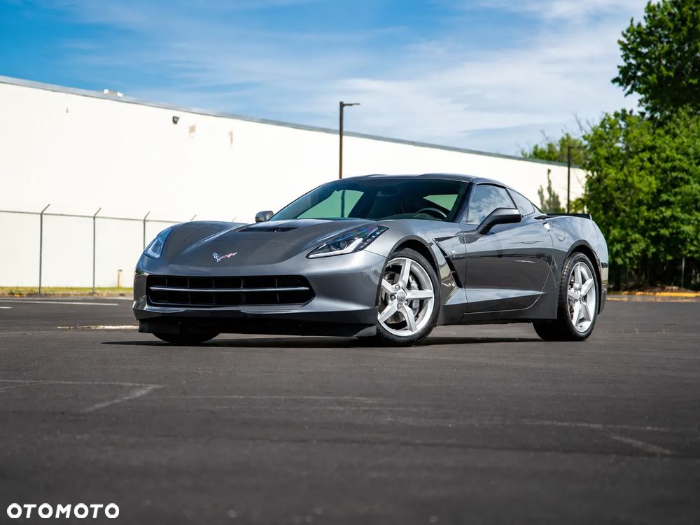 Chevrolet Corvette - 6