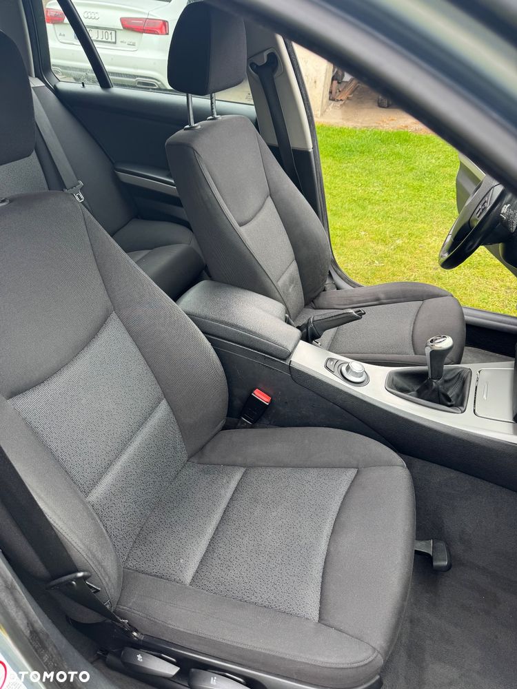 BMW Seria 3 320d - 13