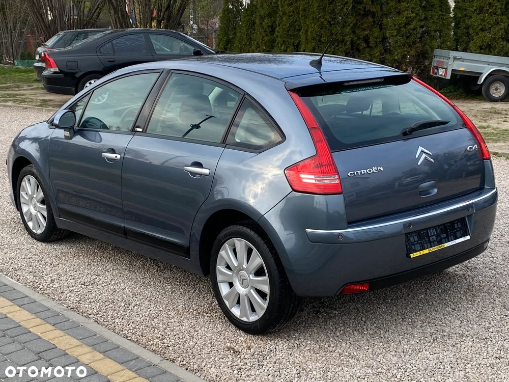 Citroën C4 1.6 16V Exclusive - 13