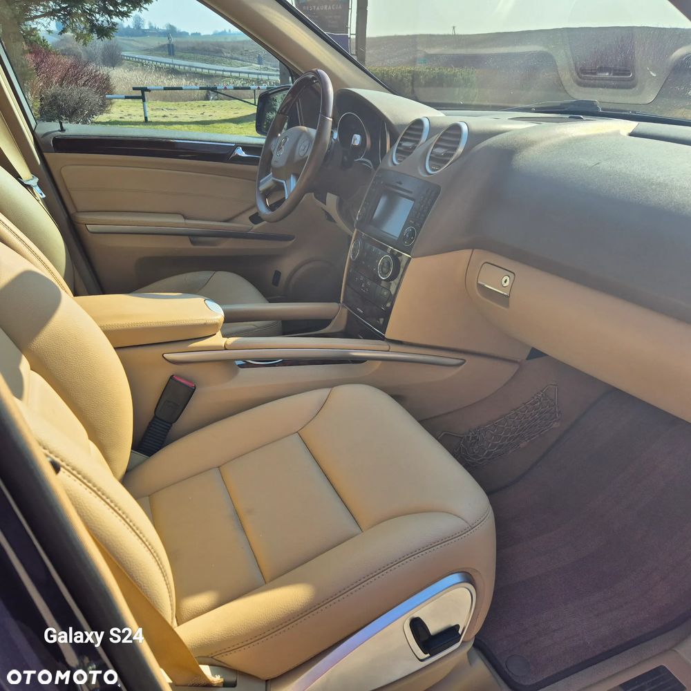 Mercedes-Benz ML - 8