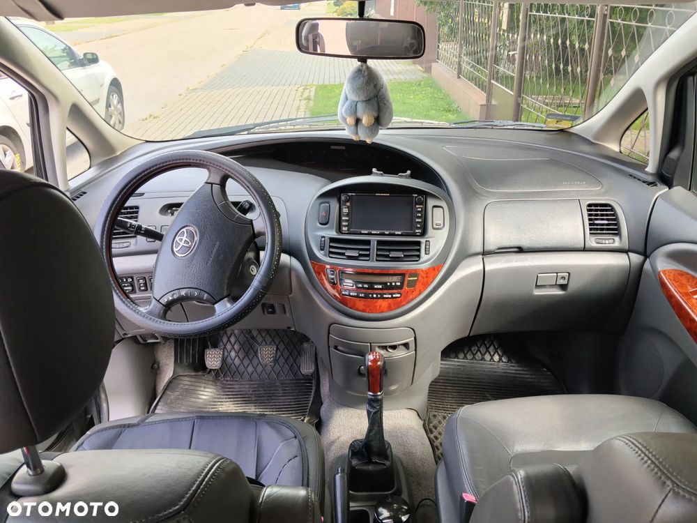 Toyota Previa 2.0 D-4D Luna - 10