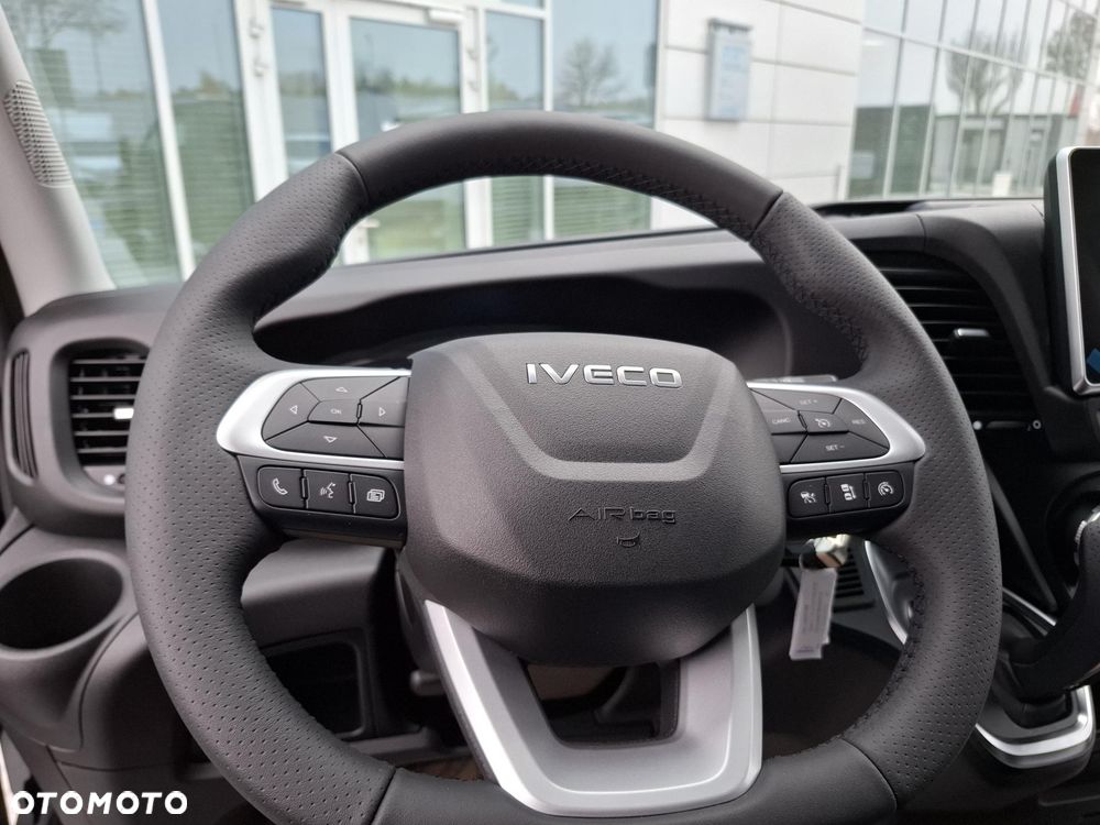 Iveco IMPONUJĄCA KUBATURA 18m3, ŚWIETNA DOSTĘPNOŚĆ, MINIMUM FORMALNOŚCI - 16