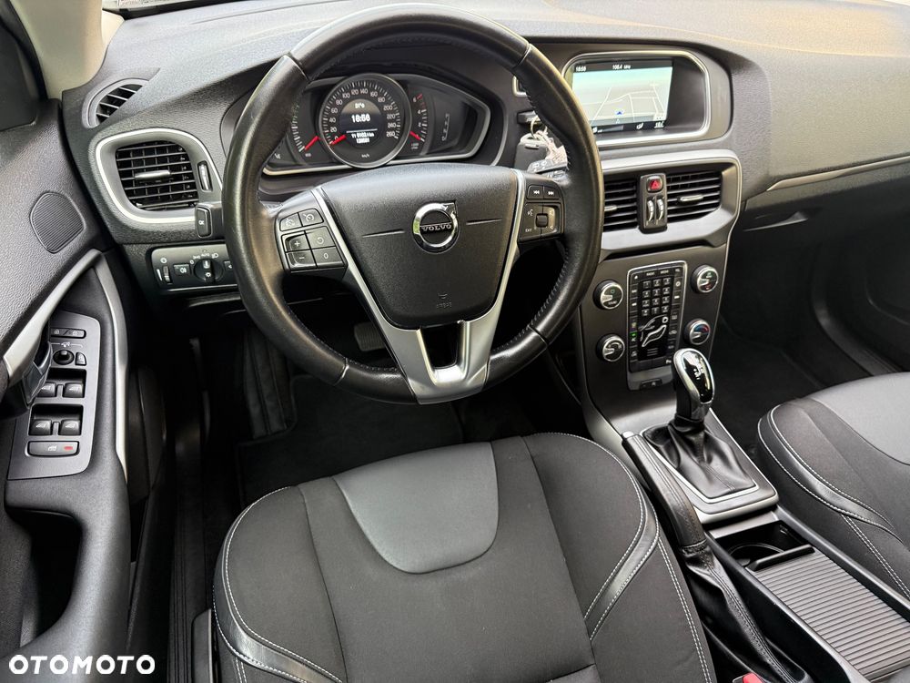 Volvo V40 D2 Geartronic Momentum - 8