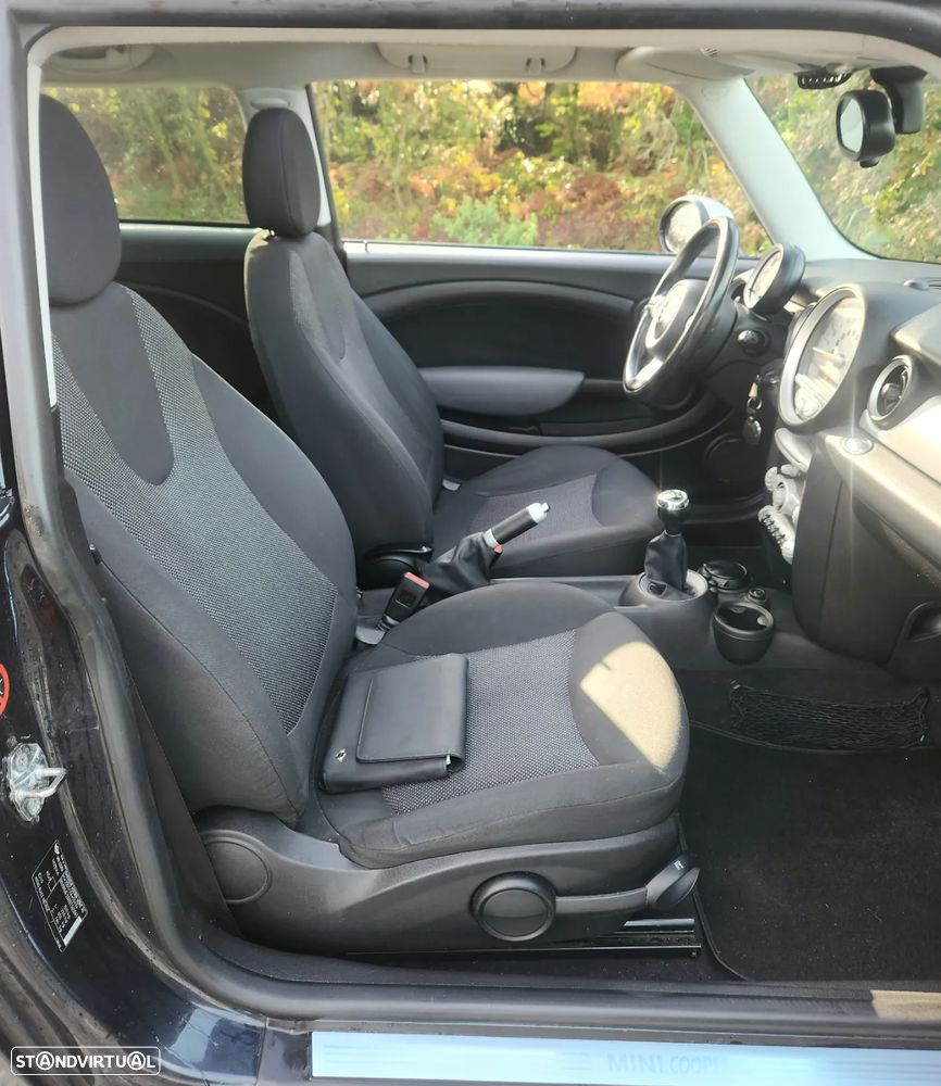 MINI 3 Portas Cooper 50 Mayfair - 9