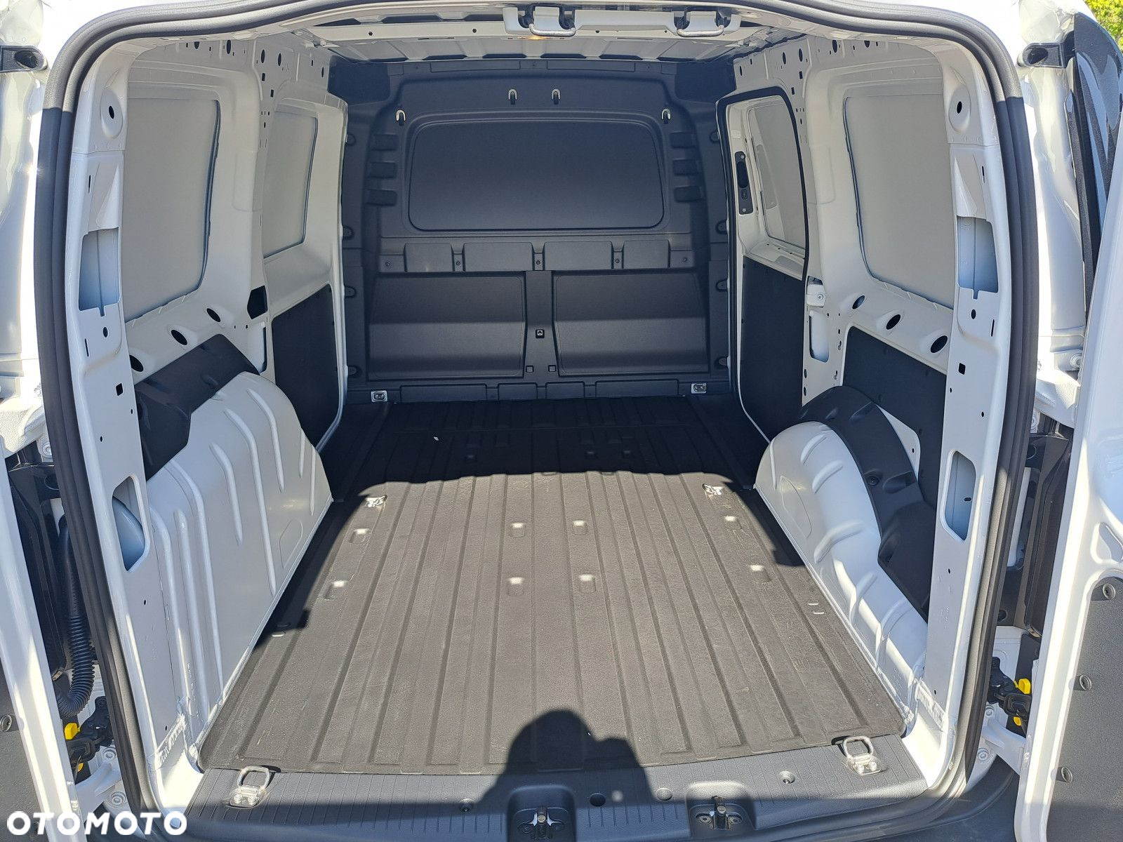 Volkswagen Caddy Maxi Cargo 2.0 TDI DSG - 7