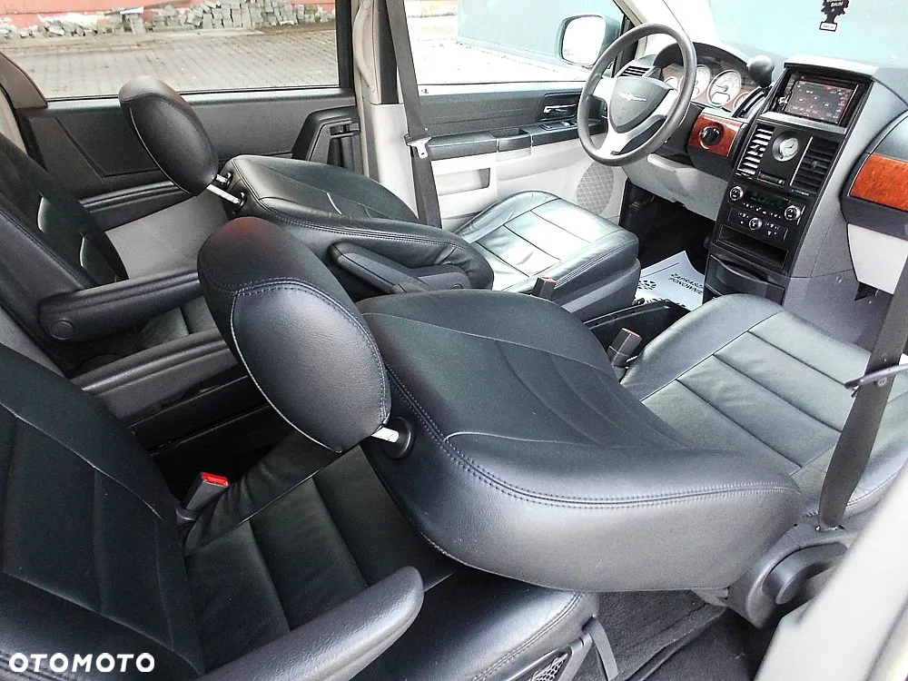 Chrysler Grand Voyager 2.8 CRD Limited - 24