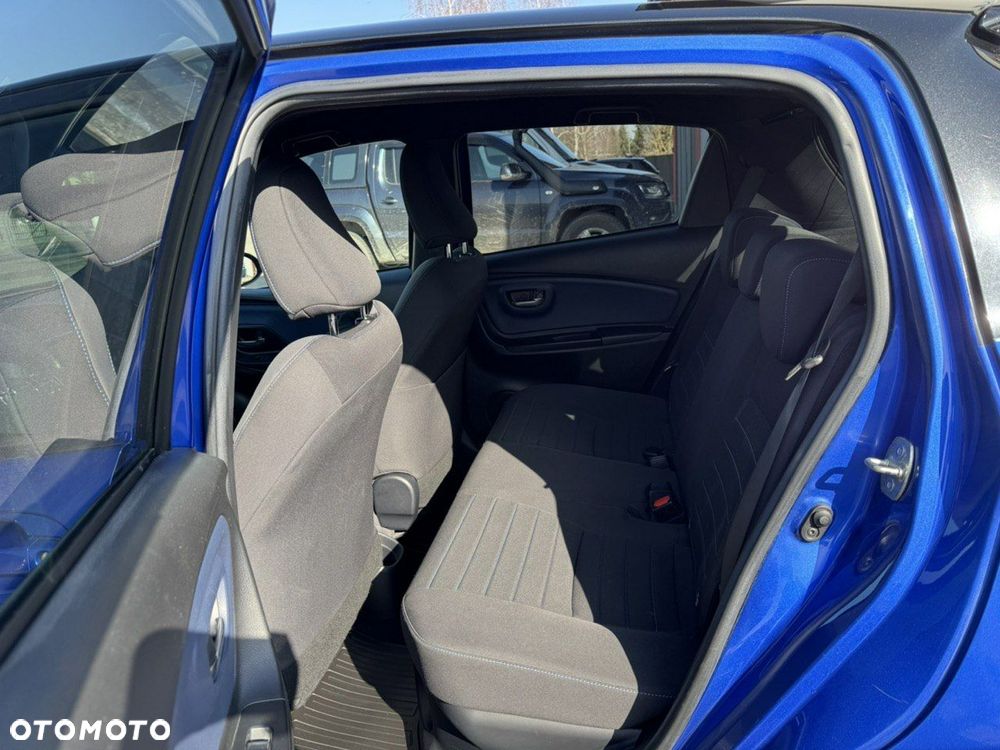 Toyota Yaris - 24