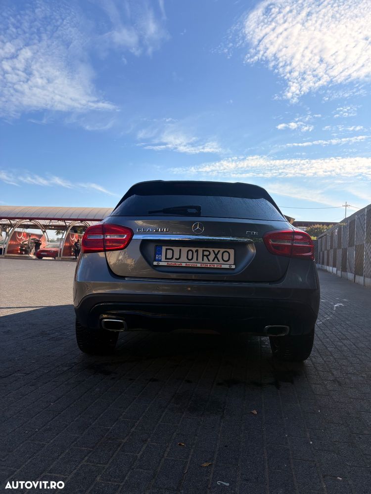 Mercedes-Benz GLA 200 d 4MATIC Aut. - 5