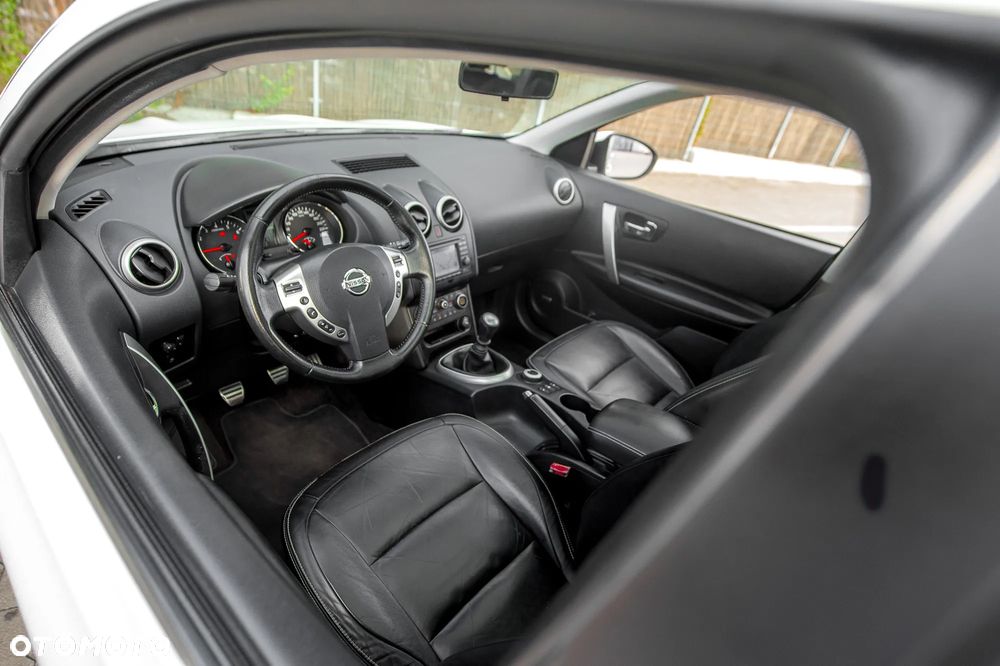 Nissan Qashqai 2.0 4x4 Tekna Premium - 20