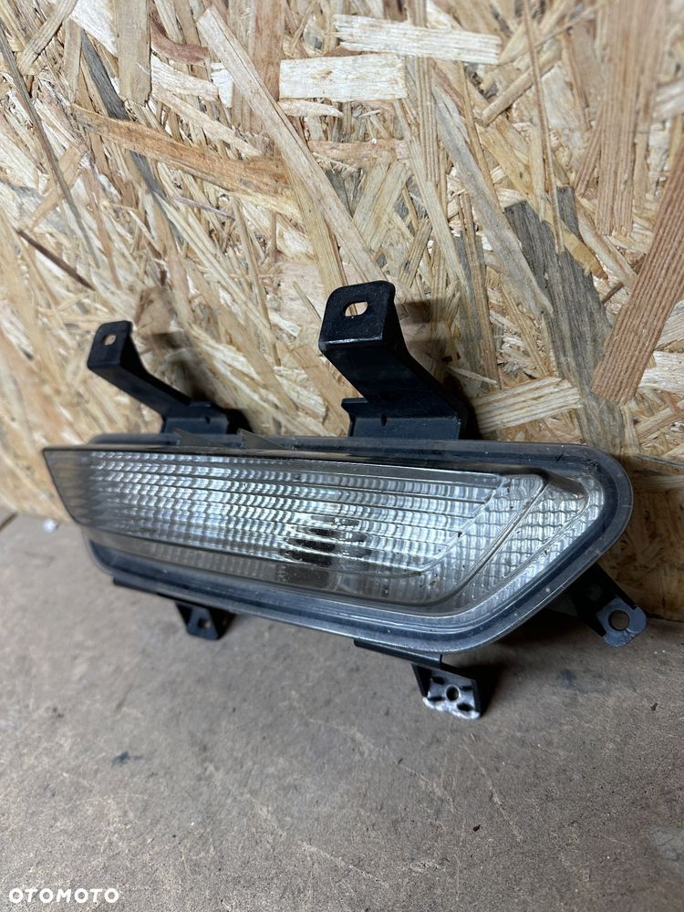 FORD MUSTANG LAMPA COFANIA TYLNA FR3B-15500-A - 6