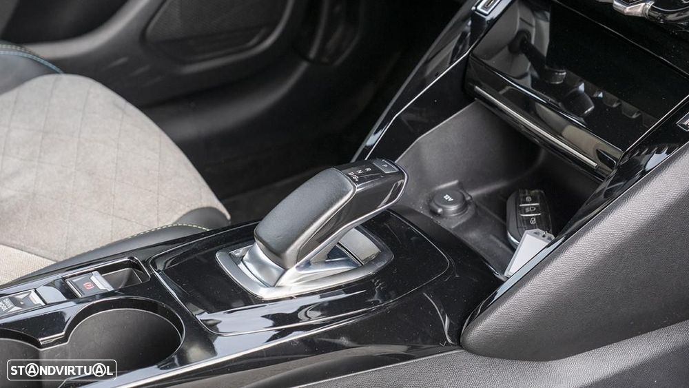 Peugeot e-208 50 kWh GT Pack - 24