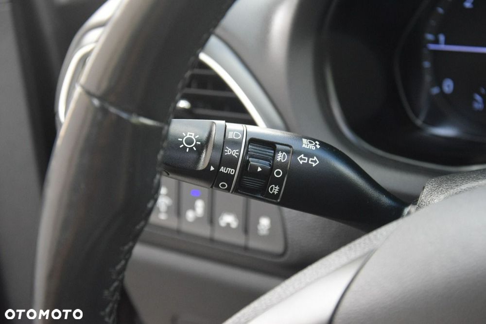 Hyundai i30 1.6 D Premium - 40