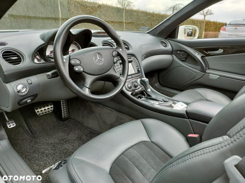 Mercedes-Benz SL 55 AMG - 22