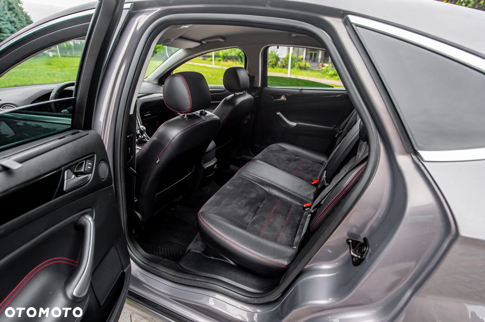 Ford Mondeo 2.0 TDCi Platinium X Plus (Titanium) - 23