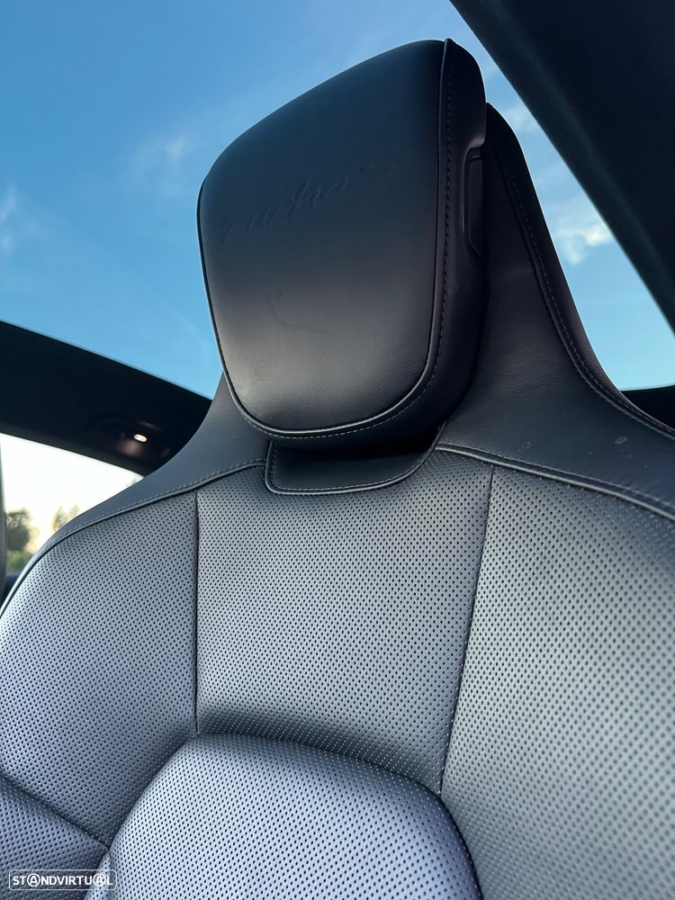 Porsche Taycan Turbo S - 31