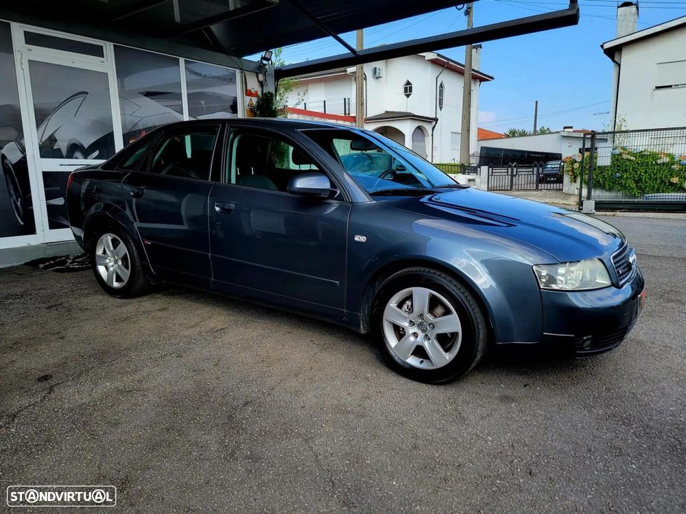 Audi A4 Avant - 4