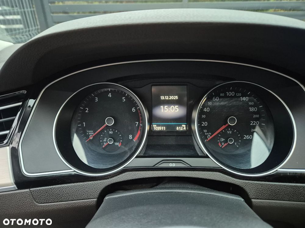 Volkswagen Passat 1.8 TSI BMT Highline - 11