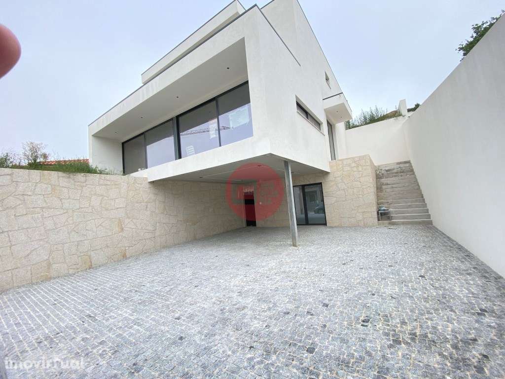 Moradia T4 à venda em Vila Nova de Famalicão - Grande imagem: 2/20