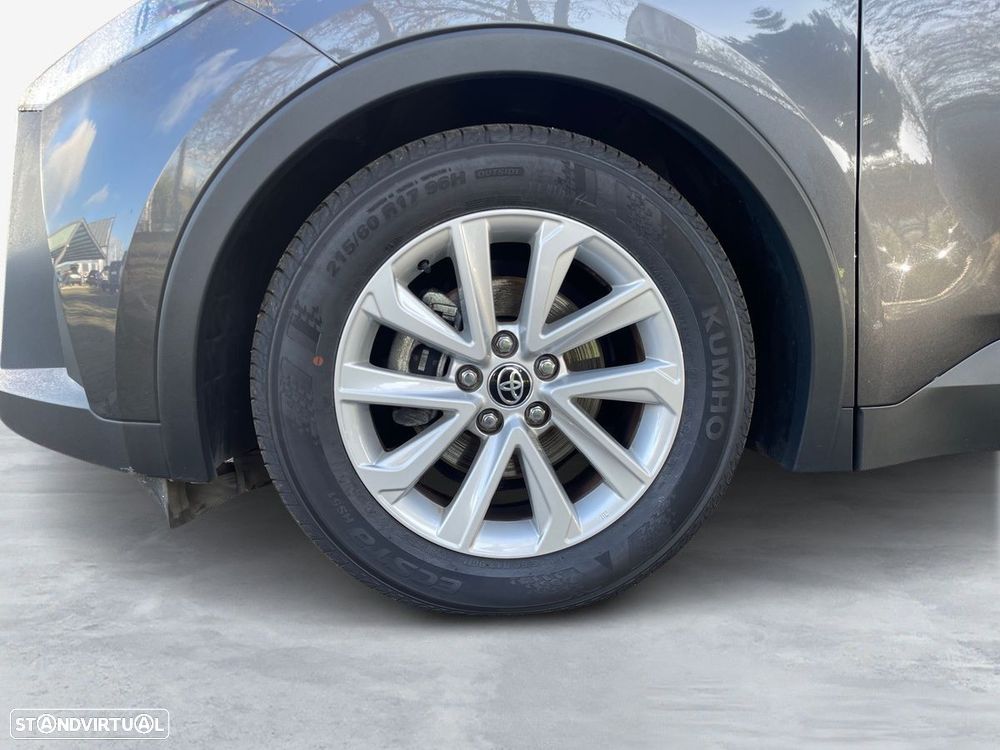 Toyota C-HR — fotografia 15