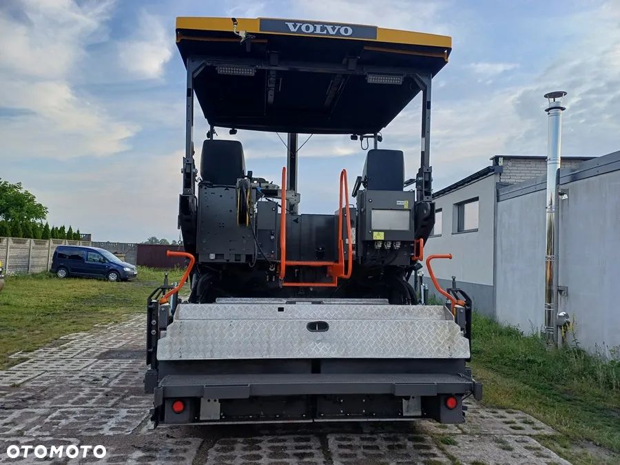 Volvo 6820 D - 2