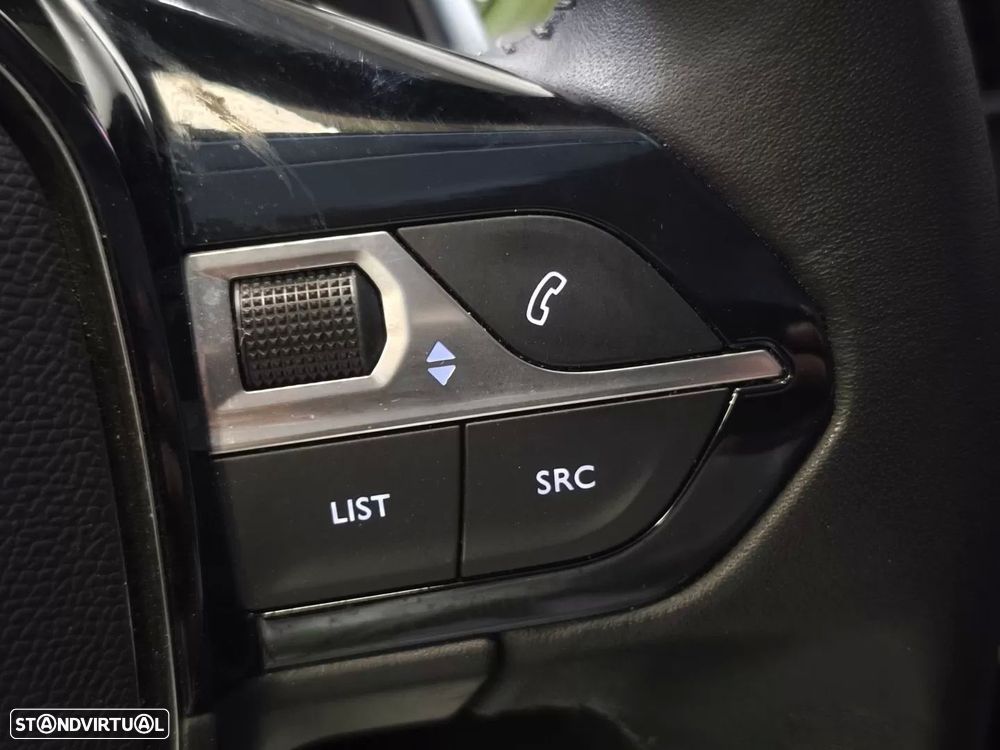 Peugeot 208 PureTech 100 EAT8 Allure Pack - 9