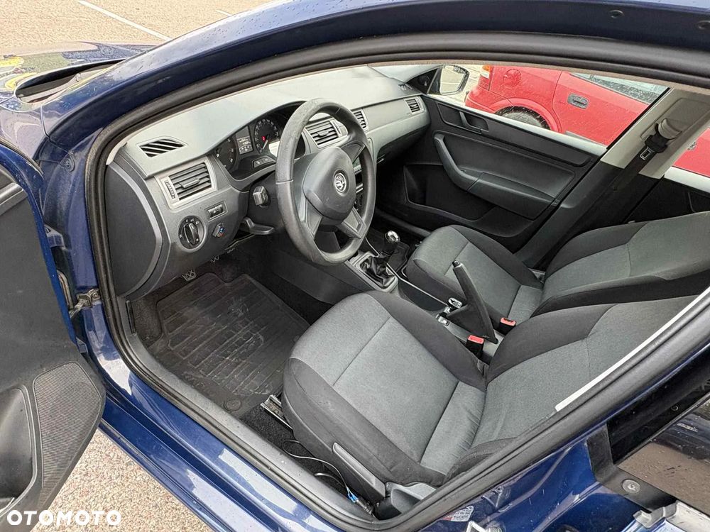 Skoda RAPID 1.2 Active - 8